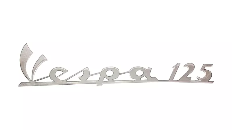 10118-badge-vespa-125cc-chrome-1.webp