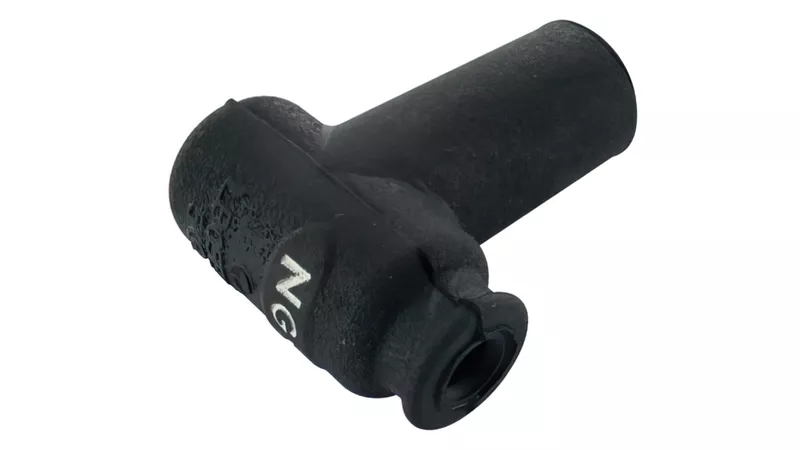 135-spark-plug-cap-ngk-lb05emh-black-8338–1.webp