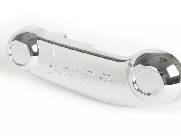 15183-swingarm-cover-chrome-w-vespa-logo-vespa-primavera-50-150cc-1.webp