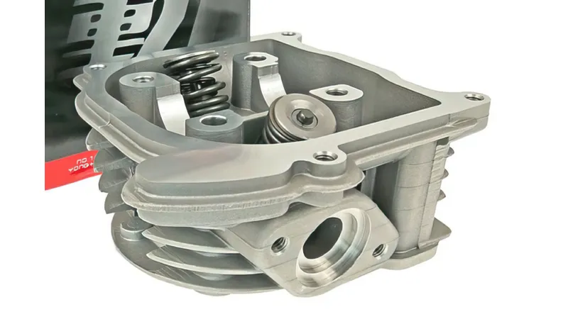 1856-cylinder-head-naraku-performance-50cc-gy6-139qma-139qmb-1.webp