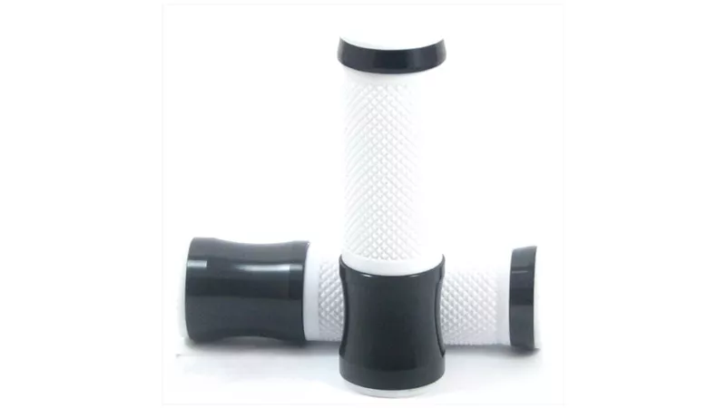 4124-grips-cnc-white-black-1.webp