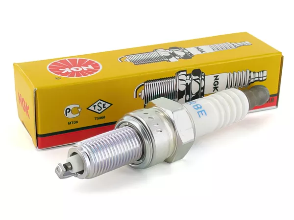 487-spark-plug-ngk-cpr8e-7411–1.webp