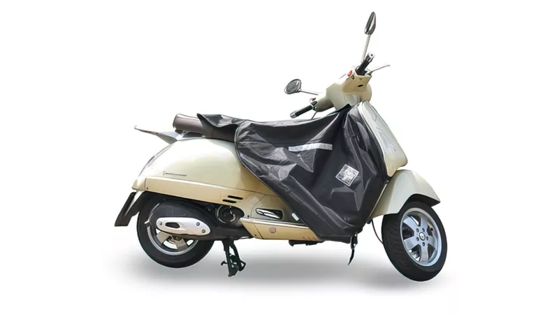 6620-tucano-urbano-leg-cover-maxiscooter-piaggio-vespa-gts-1.webp