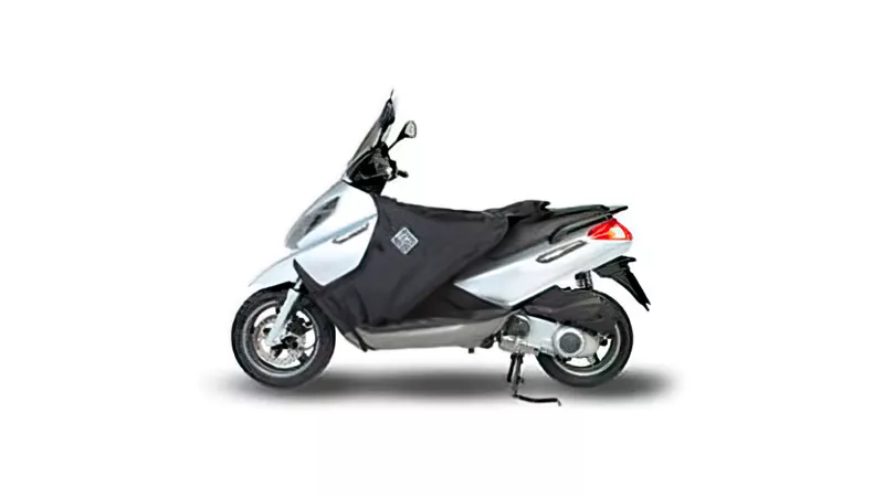 6622-tucano-urbano-leg-cover-maxiscooter-piaggio-x9-1.webp
