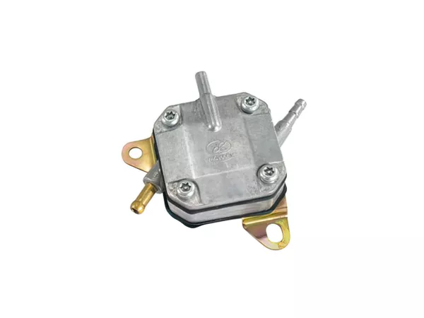 7544-fuel-pump-3-outlets-chinese-scooters-gy6–1.webp